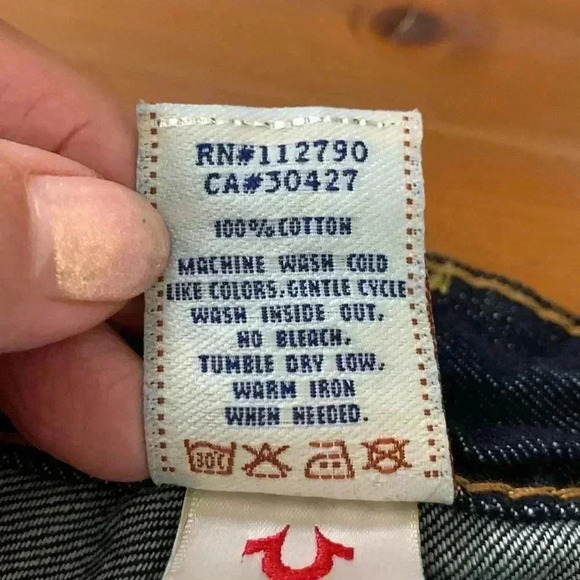 True Religion Low Rise, Bootcut, Dark  Wash Jeans Size 26 - Picture 7 of 9